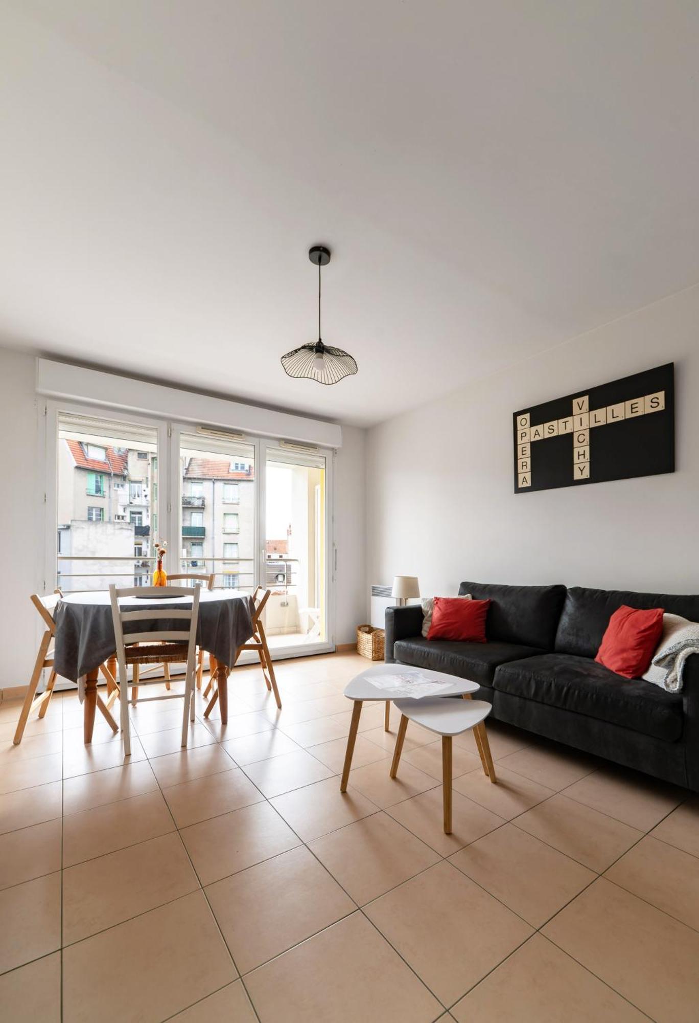 L'Eugenie - Appartement Design & Confort En Centre-Ville Vichy Exterior photo